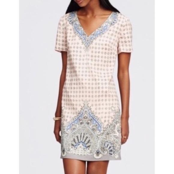 LOFT Dresses & Skirts - Ann Taylor LOFT Women's Size Medium Blush Pink Paisley Shift Dress V Neck